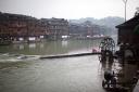 Fenghuang, Fluss